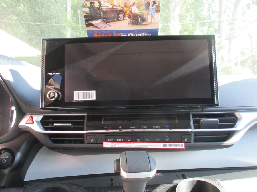 Black Toyota Sienna image number 9