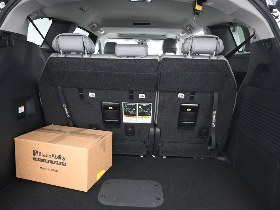 Black Toyota Sienna image number 11