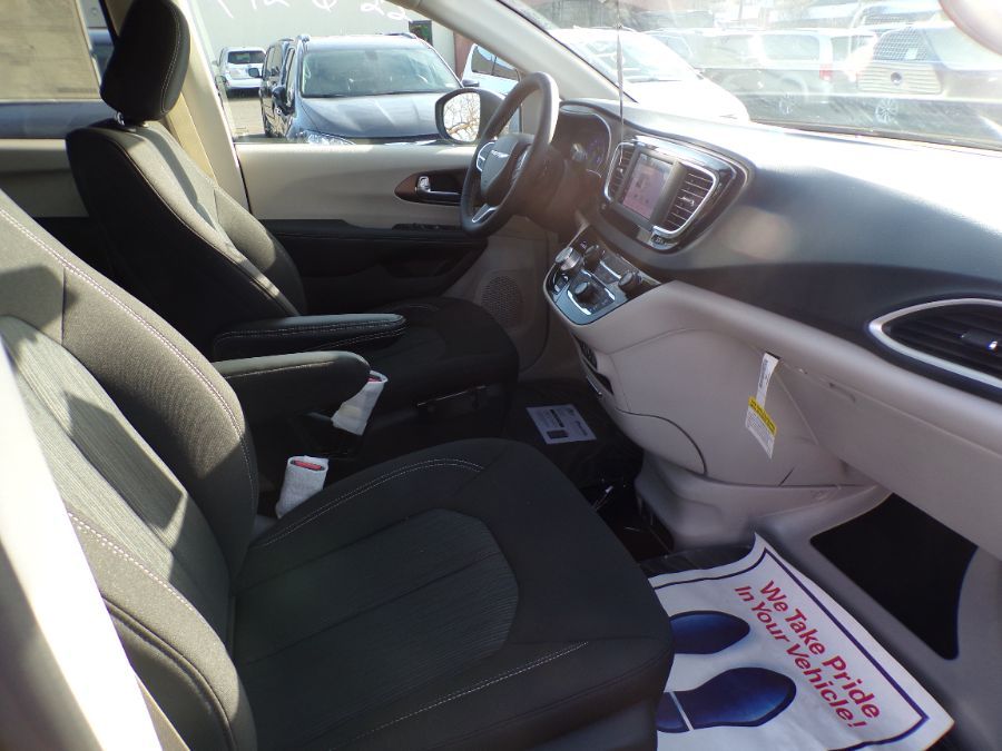 2022 CHRYSLER VOYAGER - Image 9