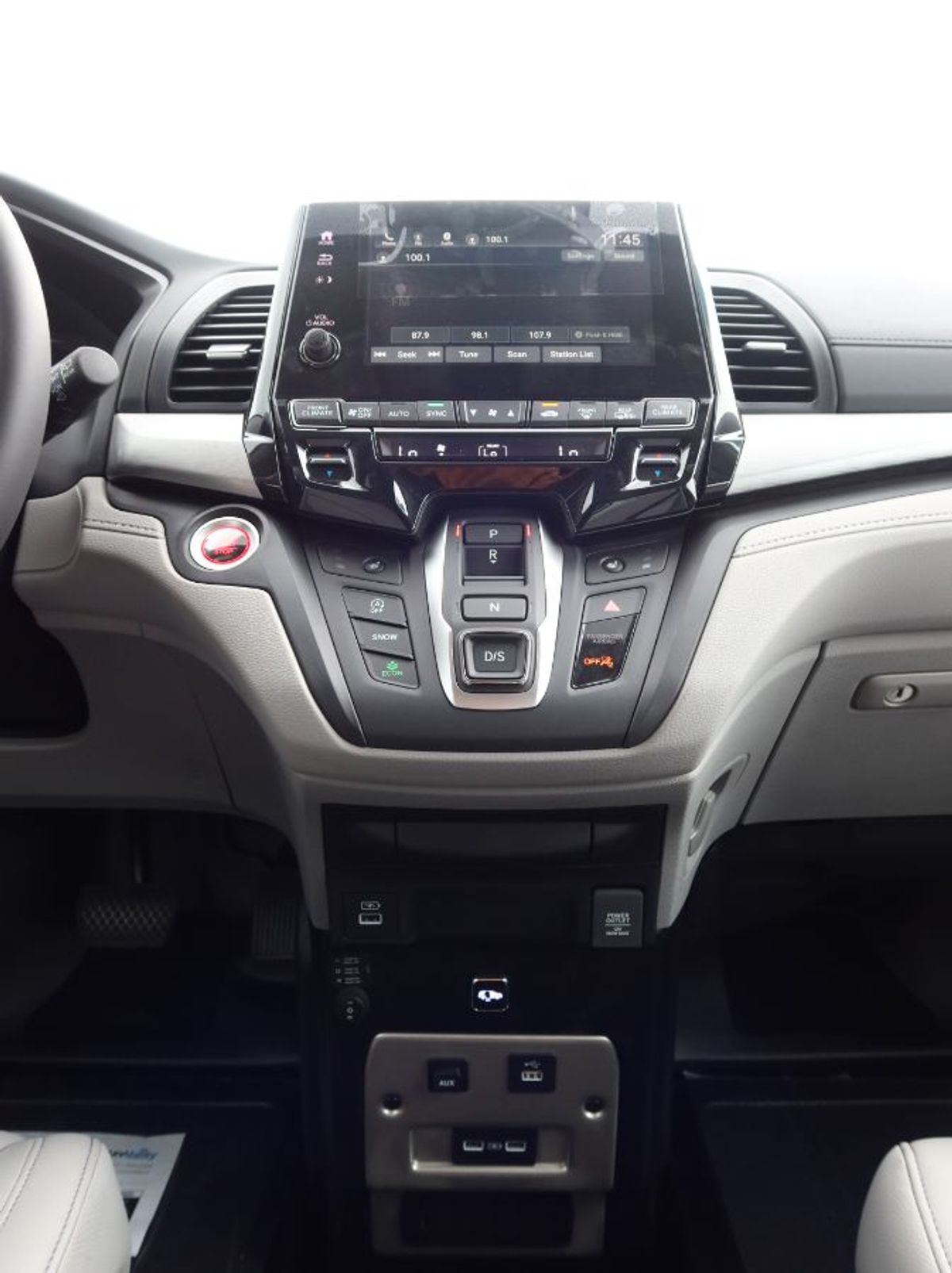 Grey Honda Odyssey image number 16