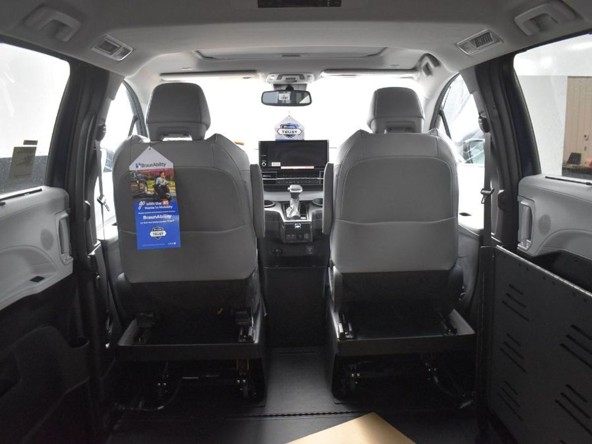 2025 TOYOTA SIENNA - Image 7