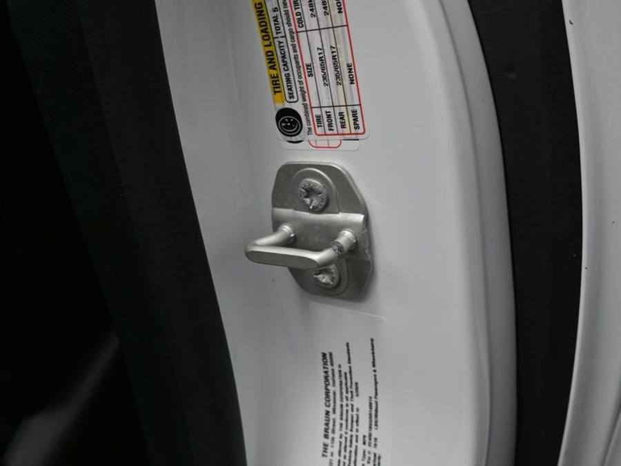 Used 2023 Chrysler Pacifica Touring L - BraunAbility Side Entry Fold Out Manual Ramp
