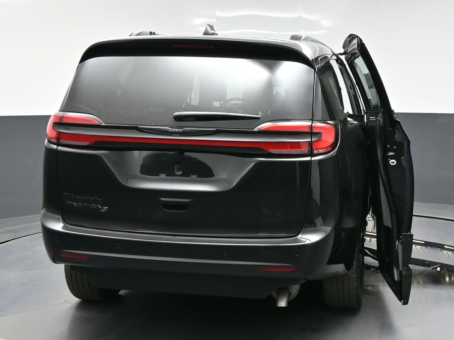 New 2026 Chrysler Pacifica Select Sport - BraunAbility Side Entry Fold Out Automatic Ramp