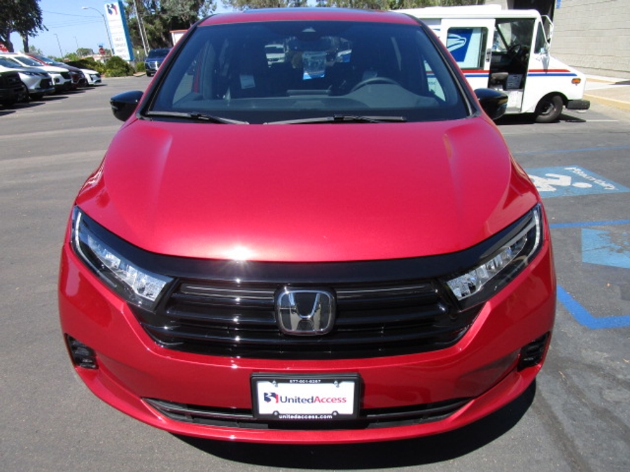 New 2026 Honda Odyssey Sport - BraunAbility Side Entry In Floor Automatic Ramp