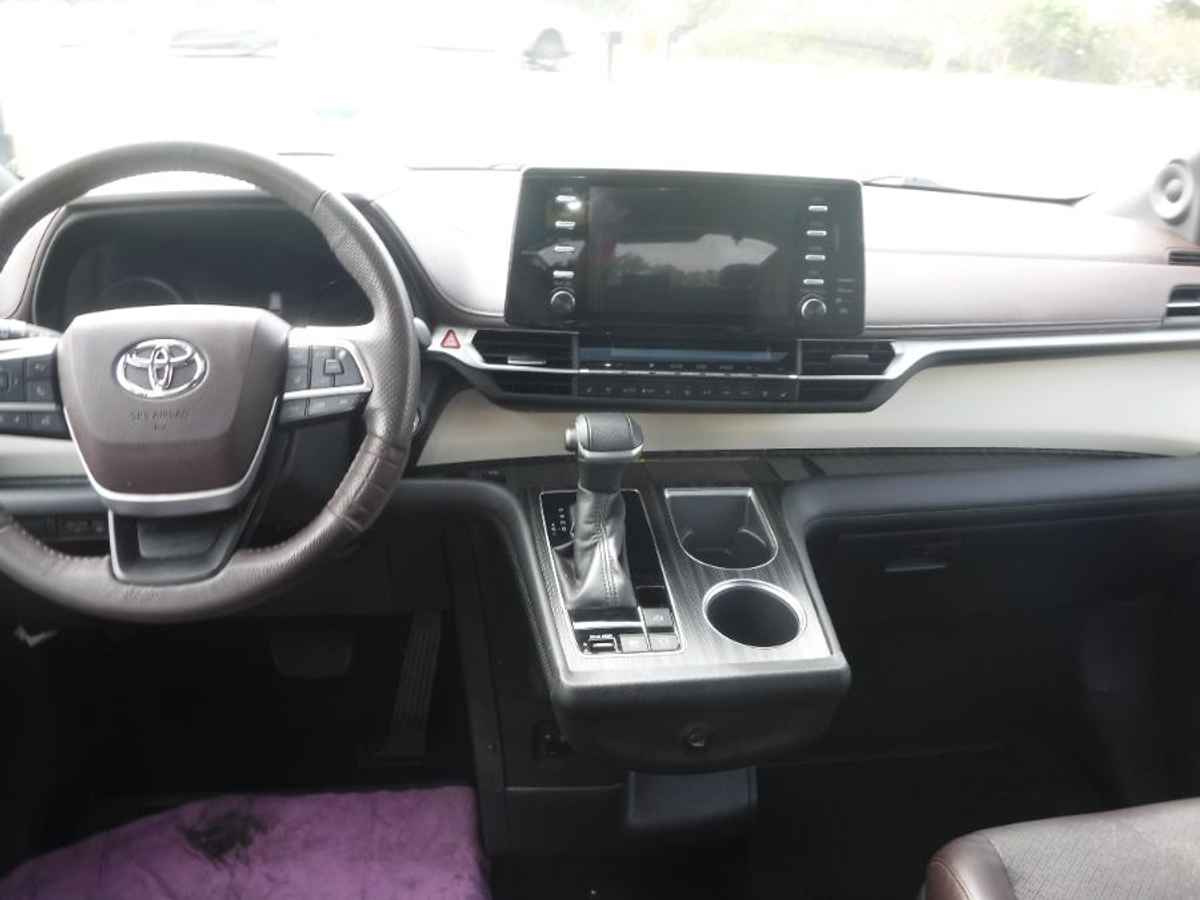 2022 TOYOTA SIENNA - Image 10