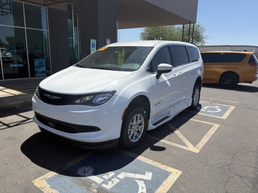 Used 2022 Chrysler Voyager LX - BraunAbility Side Entry Entry Fold Out Automatic Ramp