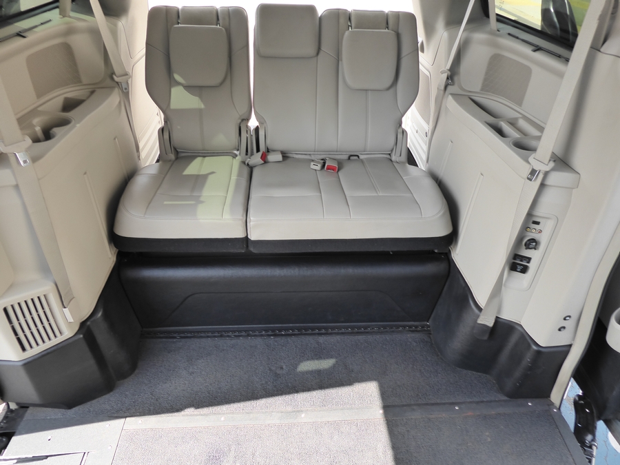 Used 2016 Chrysler Town and Country Limited Platinum - VMI Side Entry In Floor Automatic Ramp