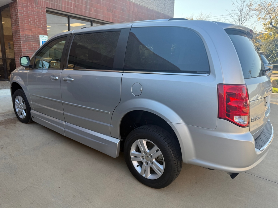 Used 2012 Dodge Grand Caravan Crew - VMI Side Entry Entry In Floor Automatic Ramp