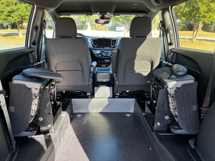New 2025 Chrysler Voyager LX - BraunAbility Commercial Rear Entry Entry Fold Out Manual Ramp