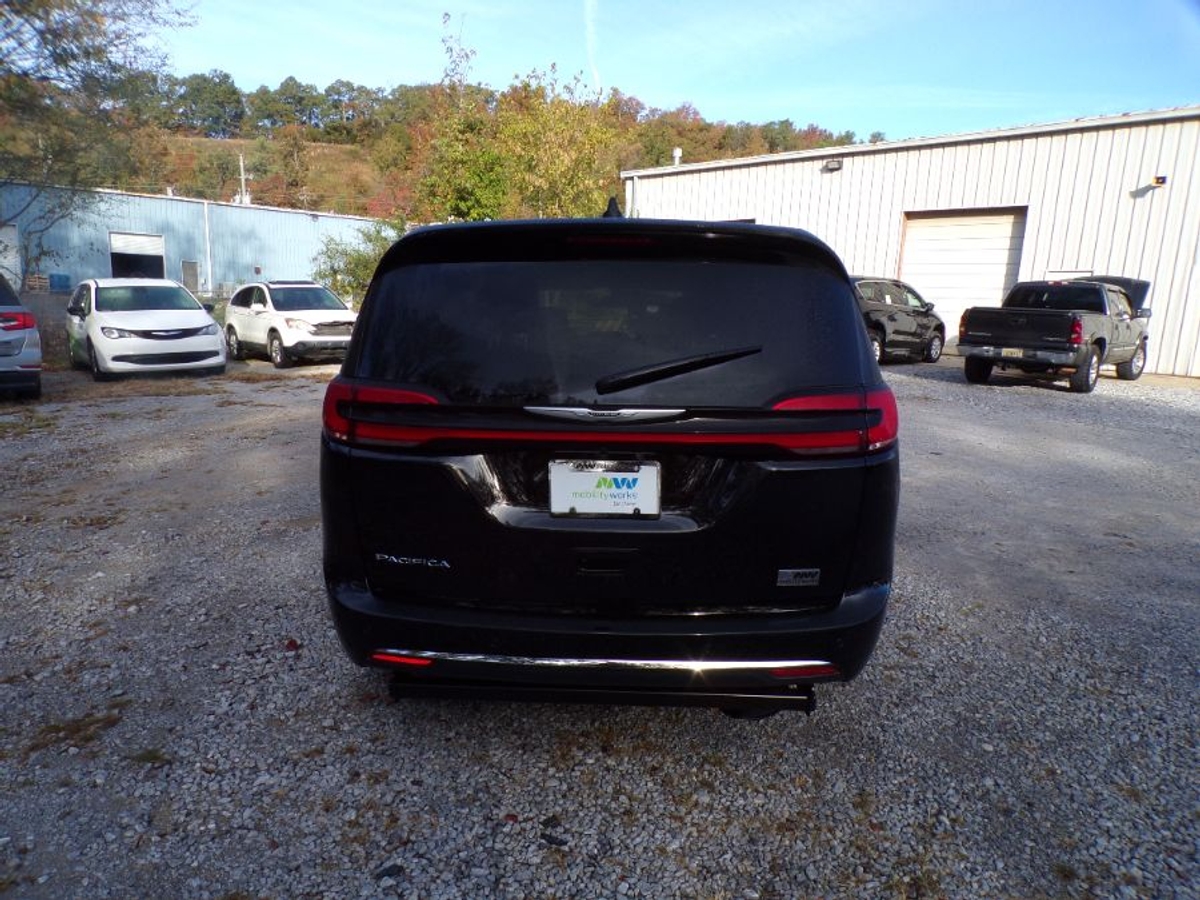 2026 CHRYSLER PACIFICA - Image 13