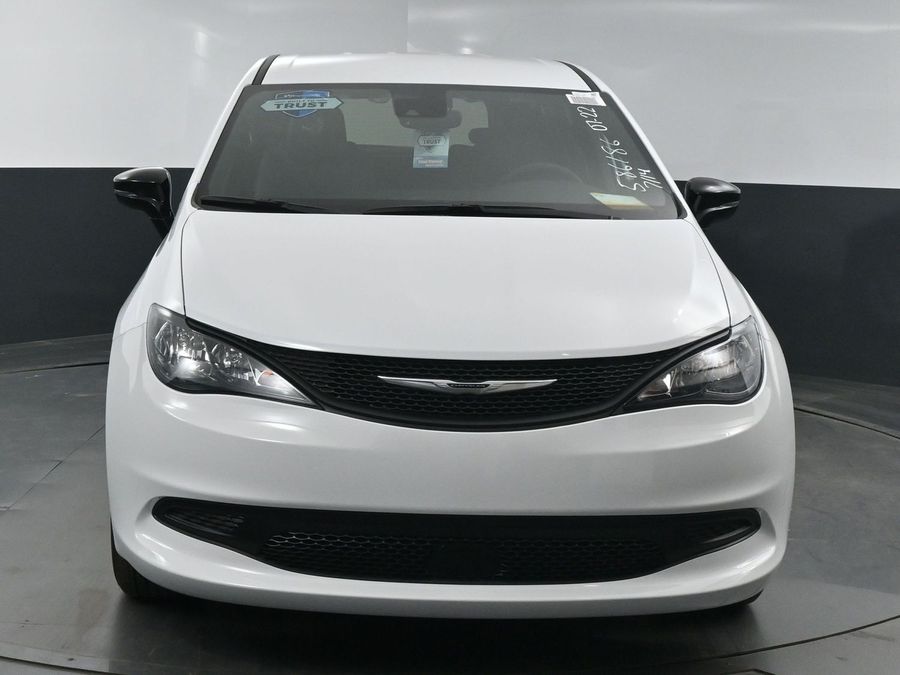 New 2025 Chrysler Voyager LX - BraunAbility Rear Entry Entry Fold Out Manual Ramp