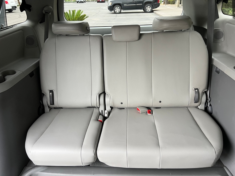 Used 2012 Toyota Sienna XLE - BraunAbility Side Entry Entry Fold Out Automatic Ramp