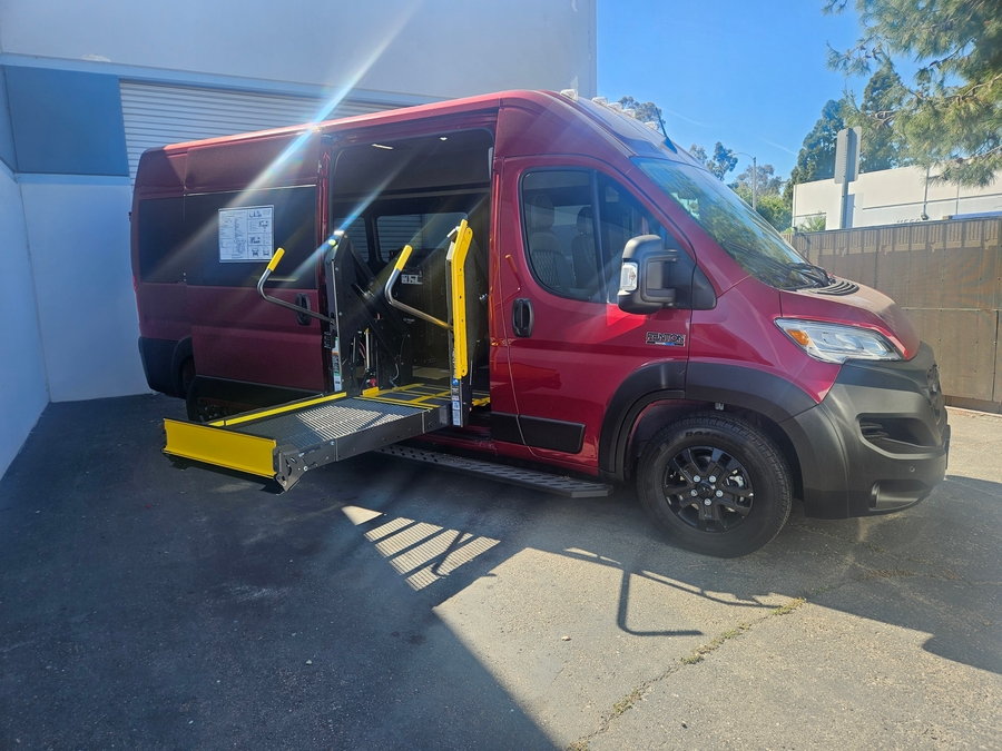 New 2024 Ram ProMaster SLT+ 2500 - Fenton Mobility Side Entry Entry Lift Automatic Ramp