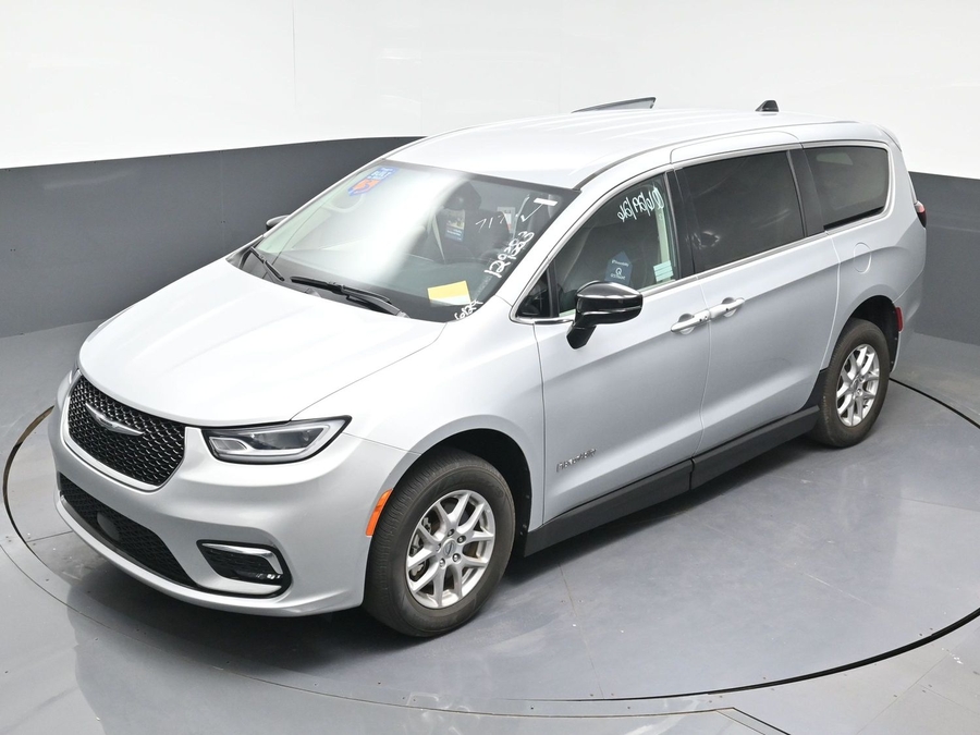 Used 2024 Chrysler Pacifica Touring L - BraunAbility Side Entry Fold Out Manual Ramp