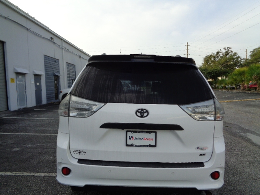 Used 2020 Toyota Sienna SE Premium - VMI Side Entry In Floor Automatic Ramp