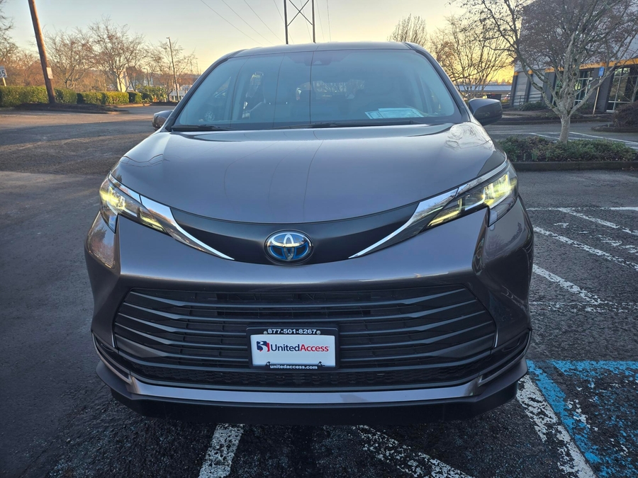Used 2022 Toyota Sienna Hybrid LE - VMI Side Entry Entry In Floor Automatic Ramp