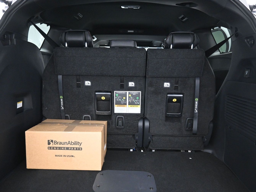 New 2026 Toyota Sienna Hybrid XSE Sport - BraunAbility Side Entry Entry Fold Out Automatic Ramp