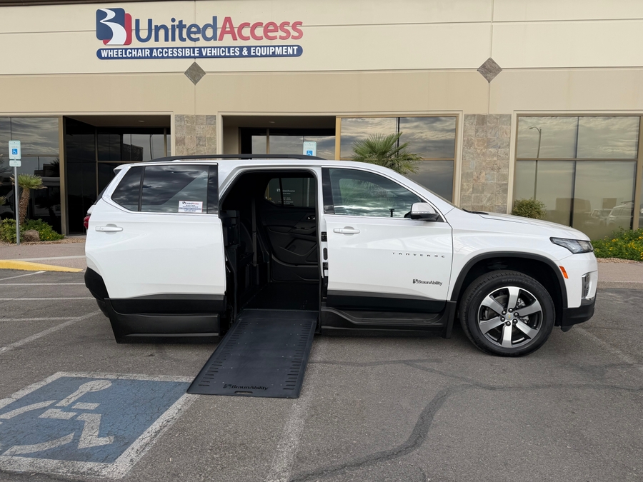 Used 2022 Chevrolet Traverse 3LT - BraunAbility Side Entry In Floor Automatic Ramp