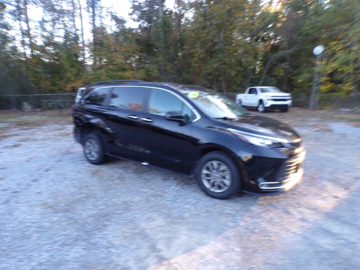 2024 TOYOTA SIENNA - Image 17