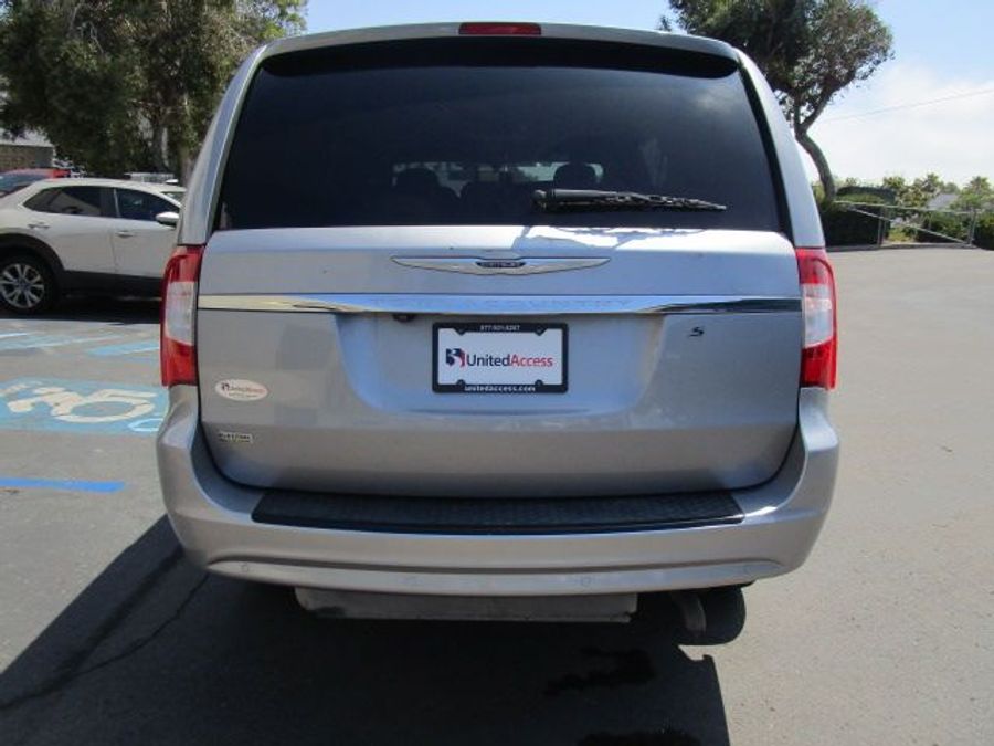 Used 2014 Chrysler Town and Country S - VMI Side Entry Entry In Floor Automatic Ramp