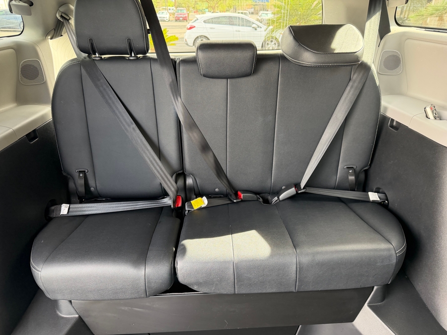Used 2020 Toyota Sienna SE Premium - VMI Side Entry In Floor Automatic Ramp