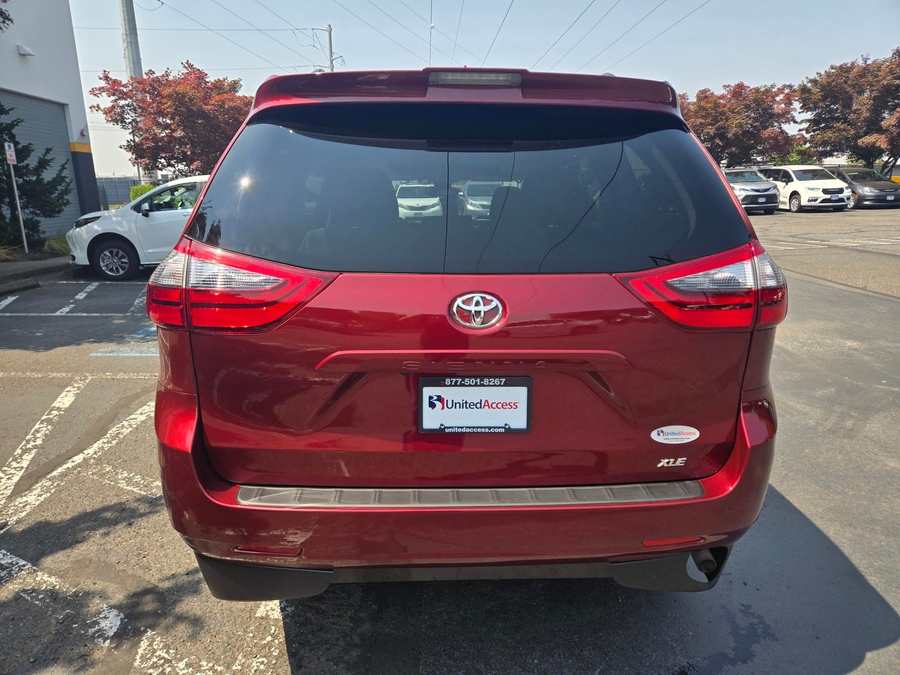 Used 2020 Toyota Sienna XLE - VMI Side Entry In Floor Automatic Ramp