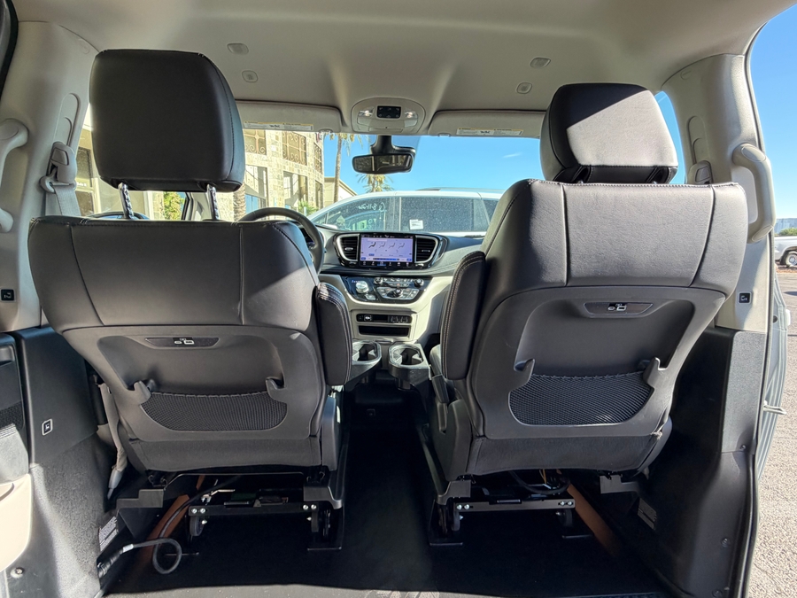 Used 2023 Chrysler Pacifica Touring L - BraunAbility Side Entry In Floor Automatic Ramp