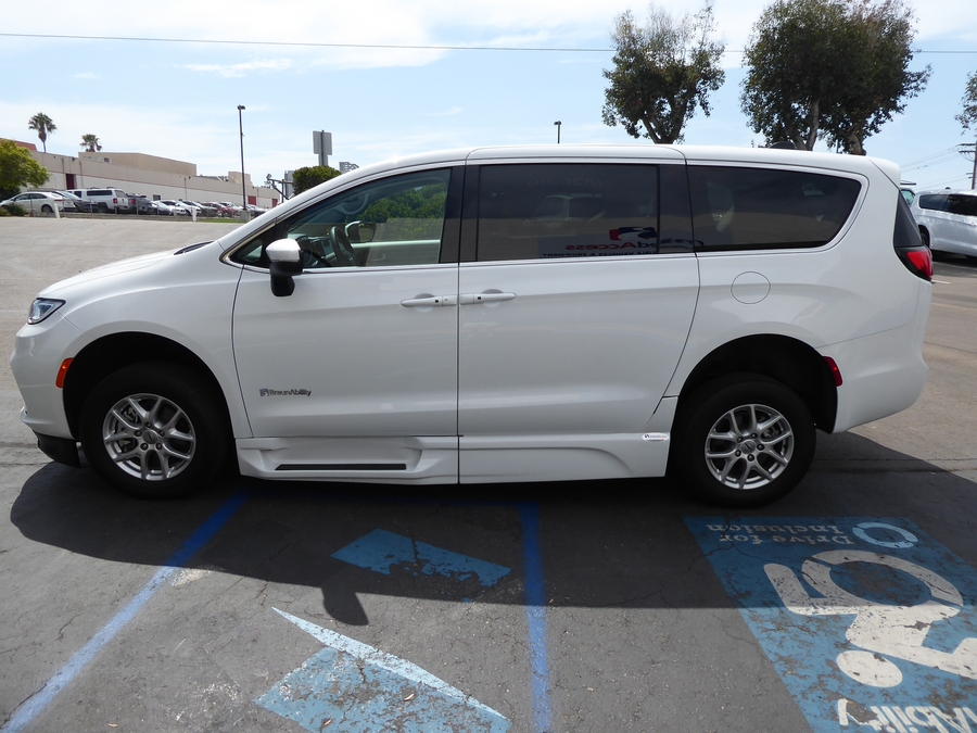 Used 2023 Chrysler Pacifica Touring L - BraunAbility Side Entry Fold Out Automatic Ramp