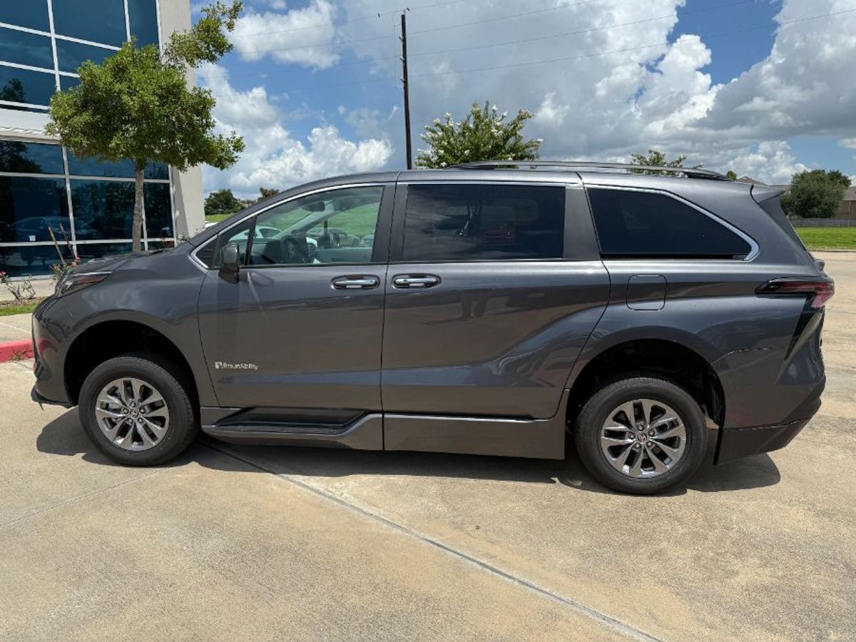 Toyota Sienna gris imagen número 5