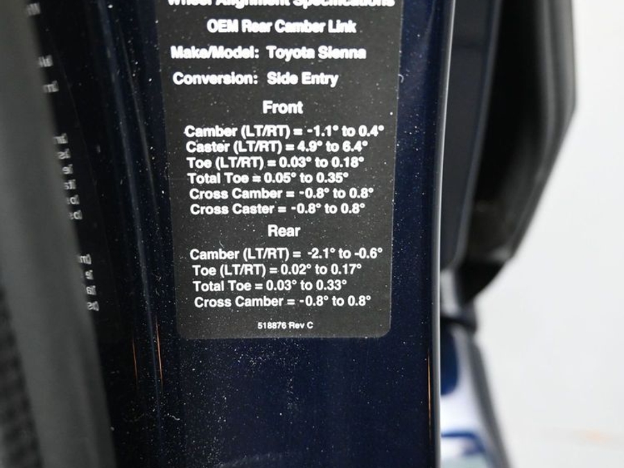 New 2026 Toyota Sienna Hybrid XLE Base - BraunAbility Side Entry Fold Out Automatic Ramp