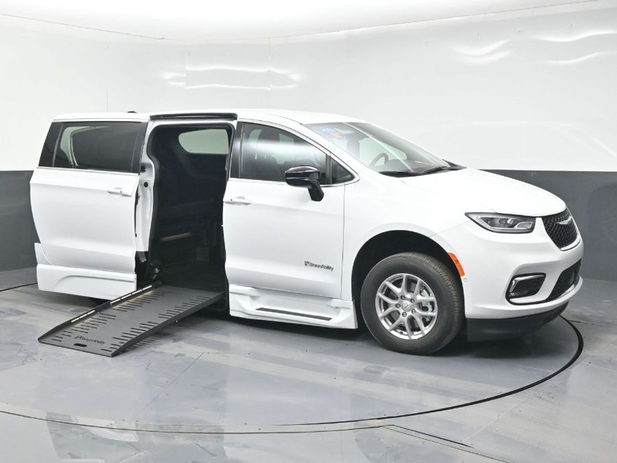 White Chrysler Pacifica with Side Entry Automatic Fold Out ramp