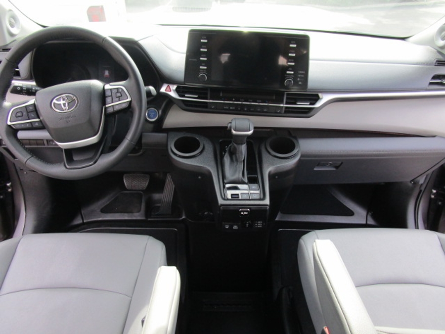 Used 2023 Toyota Sienna Hybrid XLE Base - BraunAbility Side Entry Entry In Floor Automatic Ramp