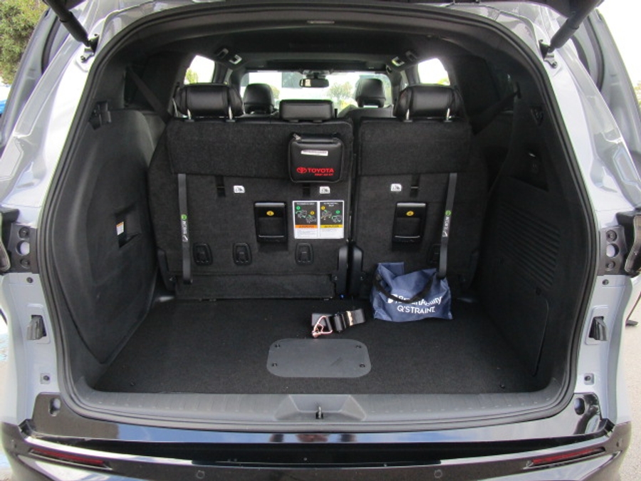 New 2026 Toyota Sienna Hybrid XSE Sport - BraunAbility Side Entry Fold Out Automatic Ramp