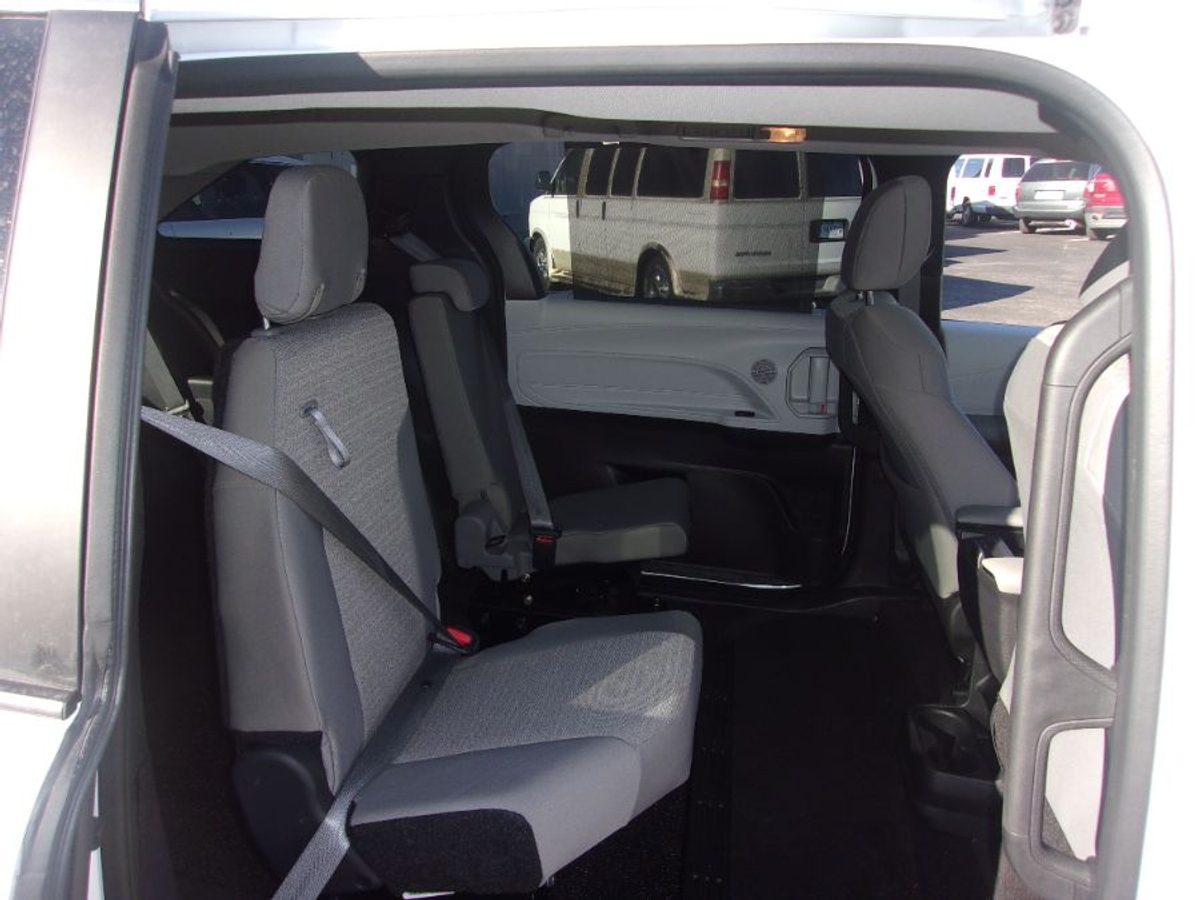 2025 TOYOTA SIENNA - Image 7