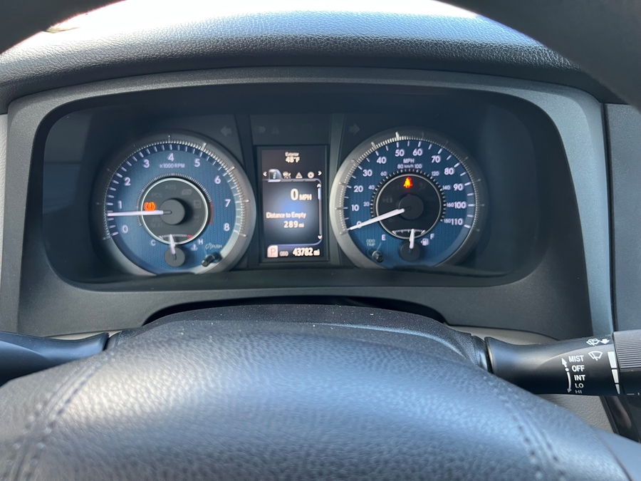 Used 2018 Toyota Sienna L 7-Passenger -  Rear Entry Entry Fold Out Manual Ramp