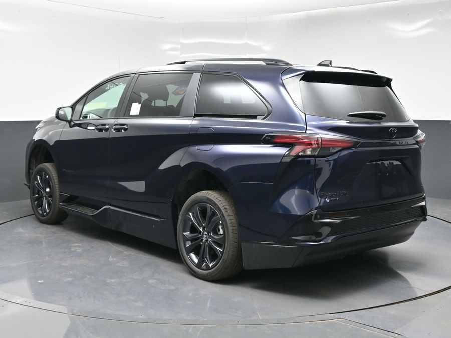 New 2026 Toyota Sienna Hybrid XSE Sport - BraunAbility Side Entry In Floor Automatic Ramp