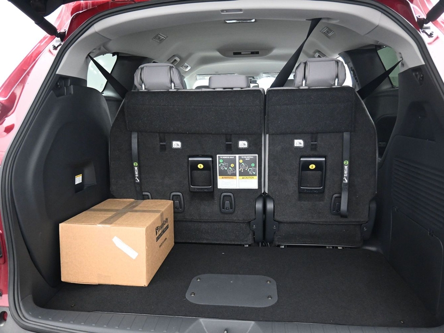 New 2026 Toyota Sienna Hybrid LE - BraunAbility Side Entry Fold Out Automatic Ramp