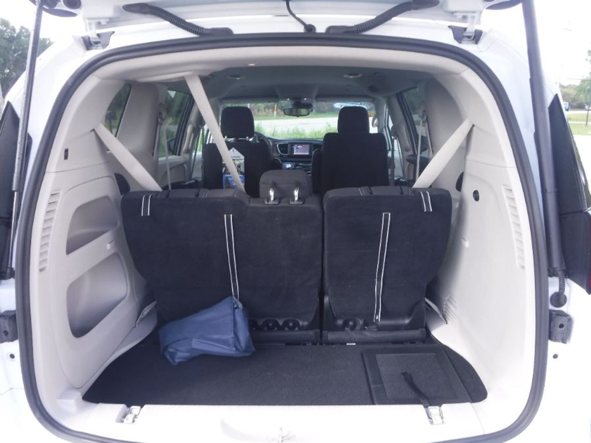 2023 CHRYSLER VOYAGER - Image 19