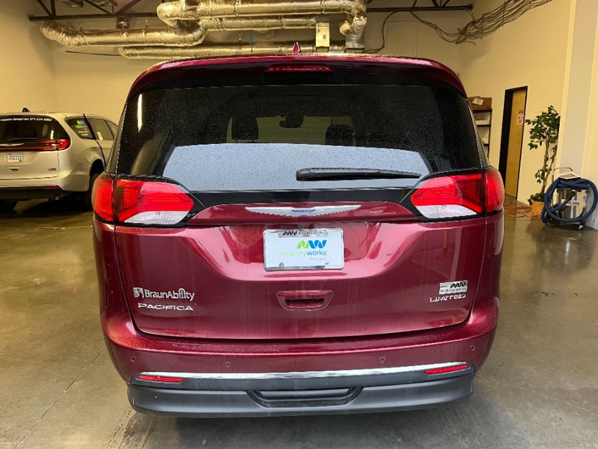 2018 CHRYSLER PACIFICA - Image 6