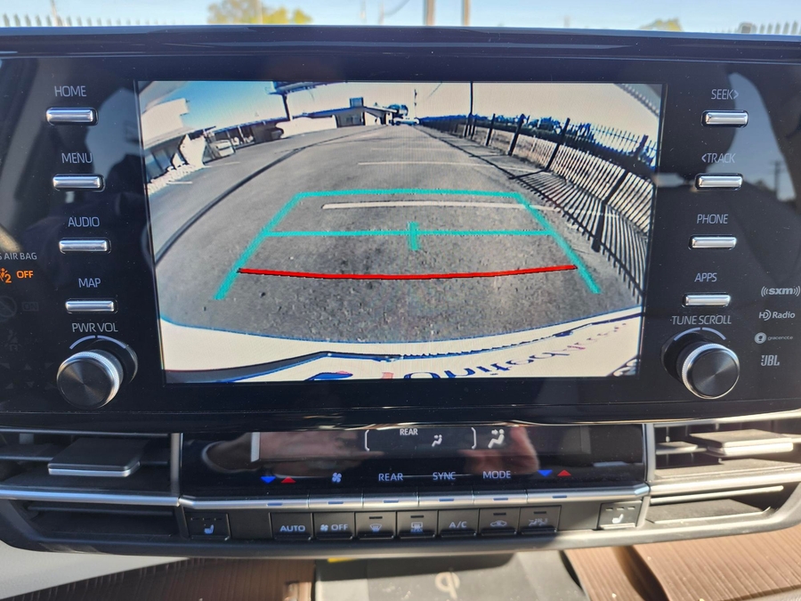 Used 2022 Toyota Sienna Hybrid XLE Plus - VMI Side Entry Entry In Floor Automatic Ramp