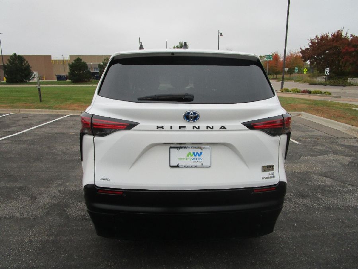 2022 TOYOTA SIENNA - Image 6