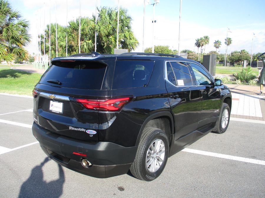Used 2022 Chevrolet Traverse 1LT - BraunAbility Side Entry Entry In Floor Automatic Ramp