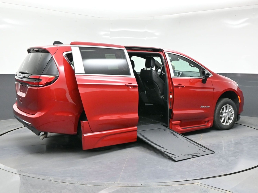 Red Chrysler Pacifica image number 6