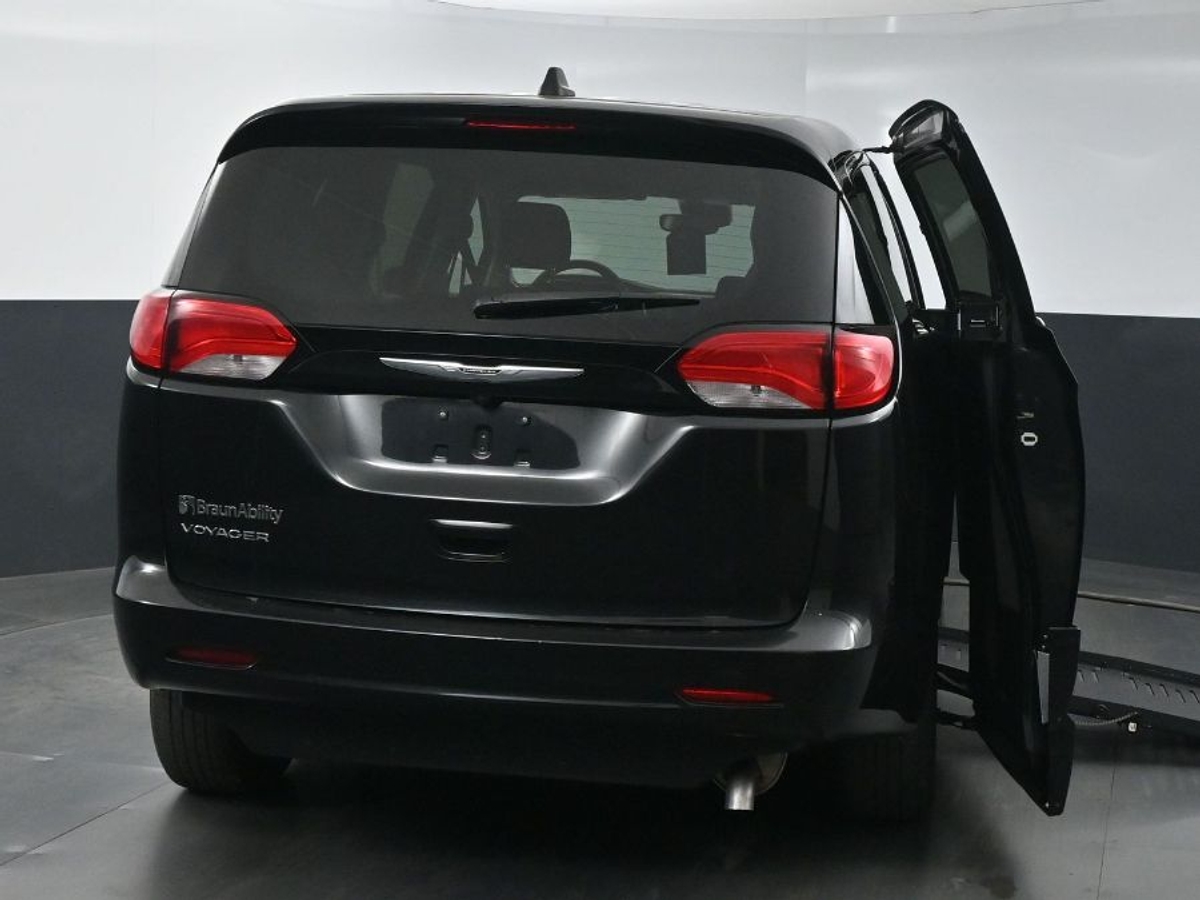 2023 CHRYSLER VOYAGER - Image 7