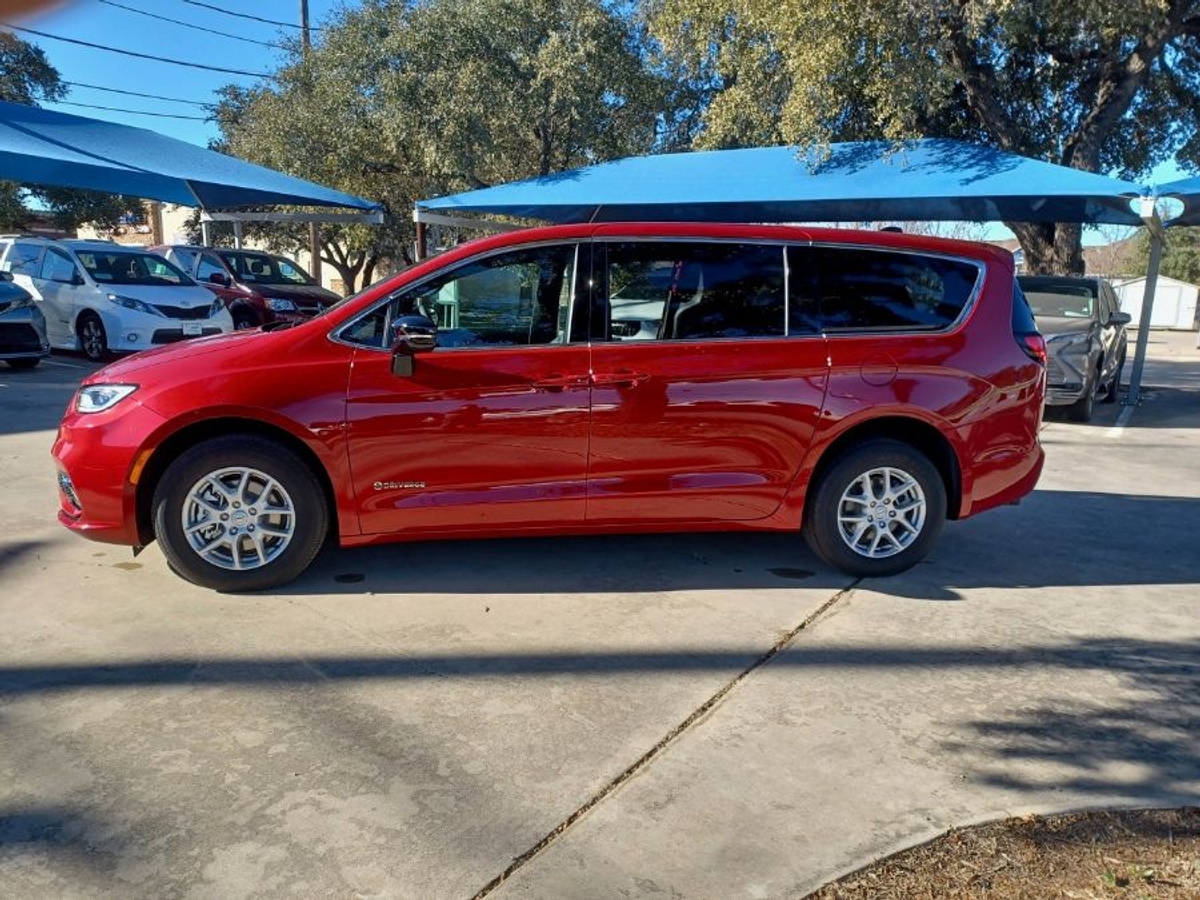 Red Chrysler Pacifica image number 6