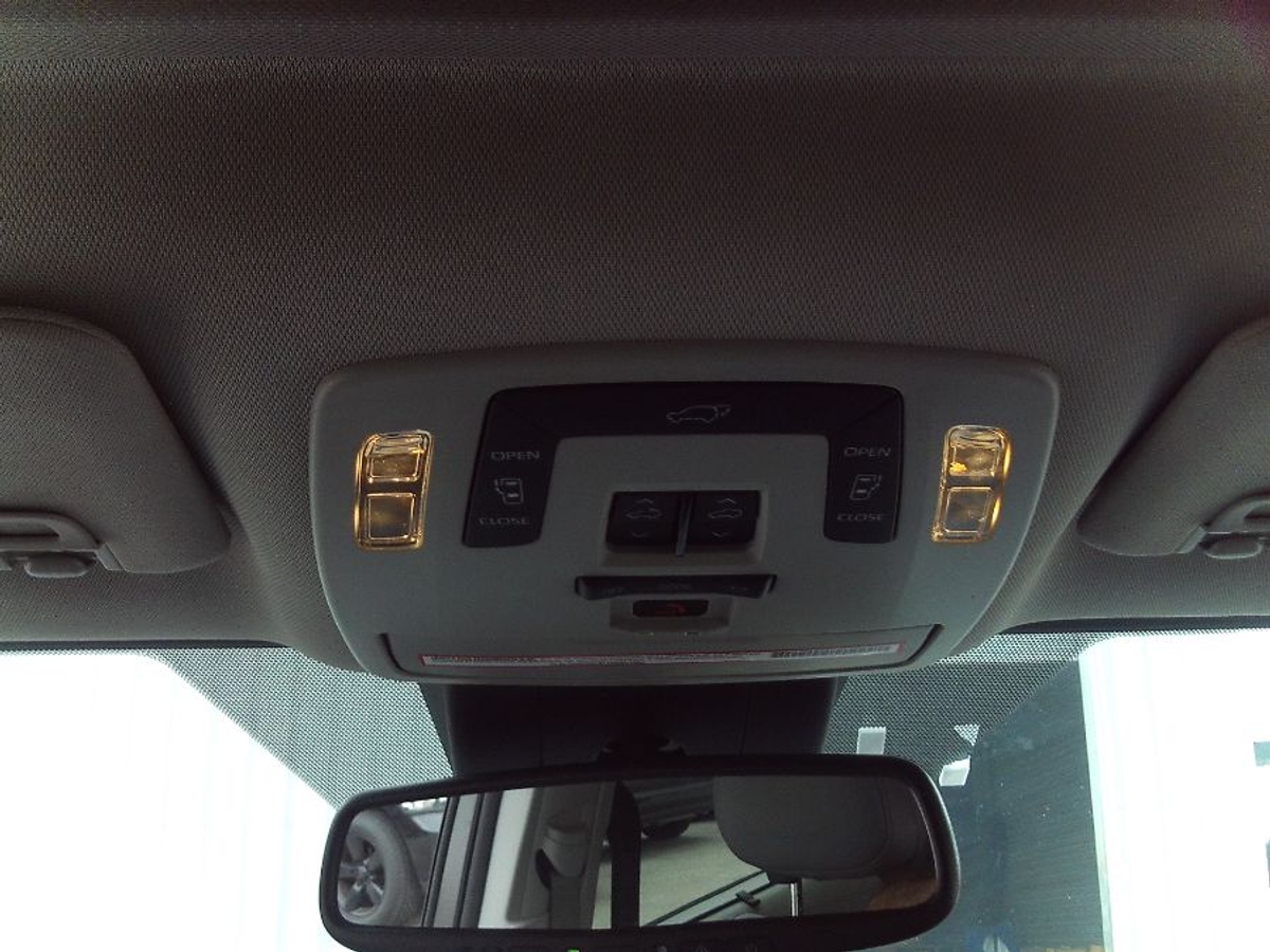 2024 TOYOTA SIENNA - Image 16