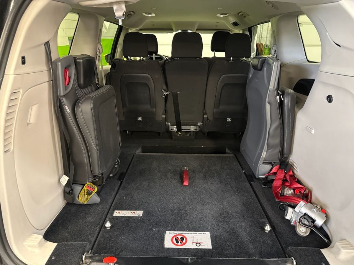 2022 CHRYSLER VOYAGER - Image 11