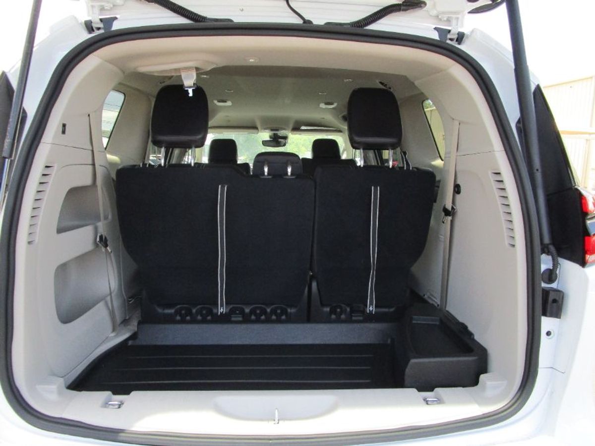 2023 CHRYSLER PACIFICA - Image 24