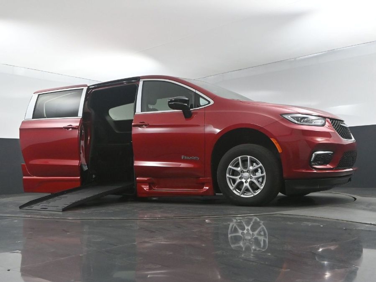 2025 CHRYSLER PACIFICA - Image 19