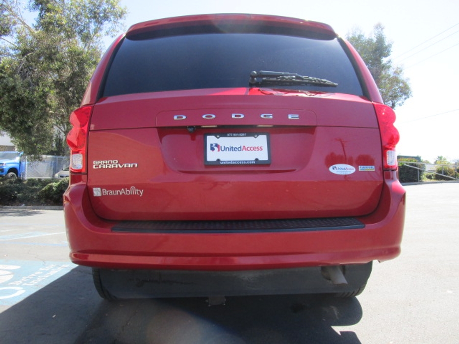 Used 2015 Dodge Grand Caravan SE - BraunAbility Side Entry Entry Fold Out Automatic Ramp